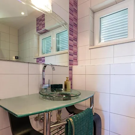 Casa vacanze Stunning In With Sauna Ston