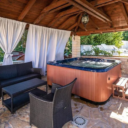 Stunning In With Sauna *