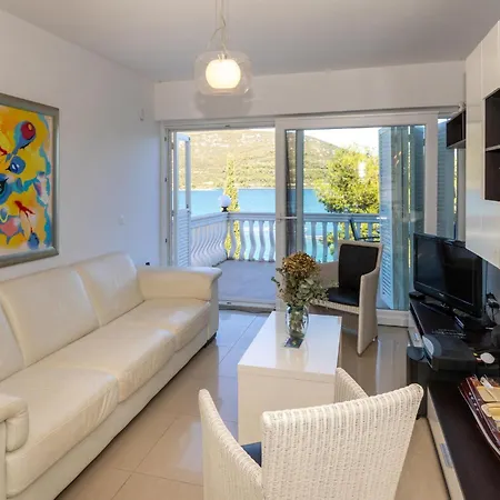 Stunning In With Sauna Ston