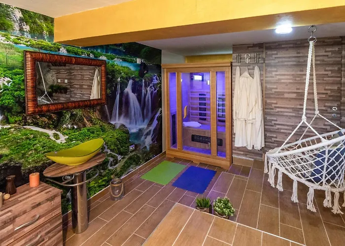 Stunning In With Sauna Ston