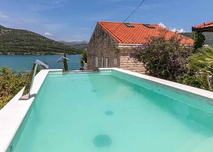 Stunning In With Sauna Hébergement de vacances *